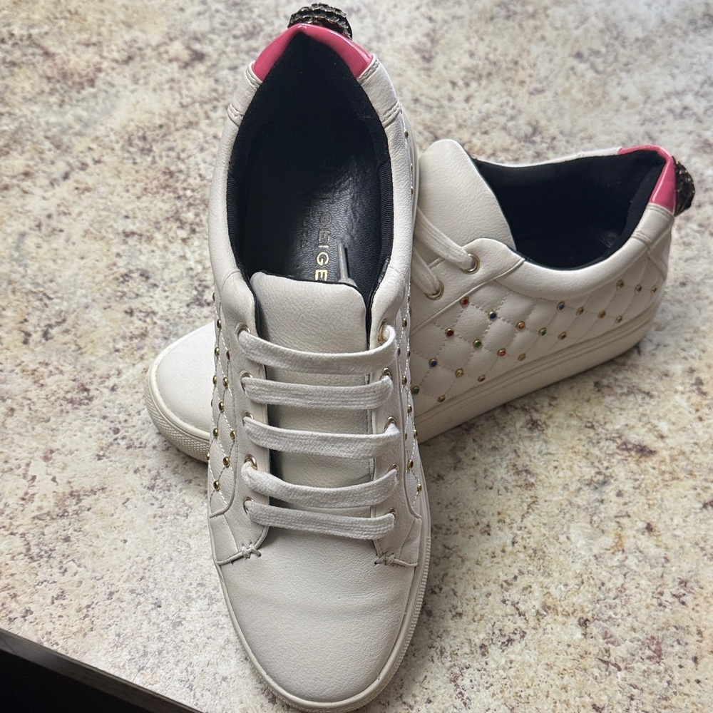 Kurt Geiger Cream Sneakers with Pink Highlights